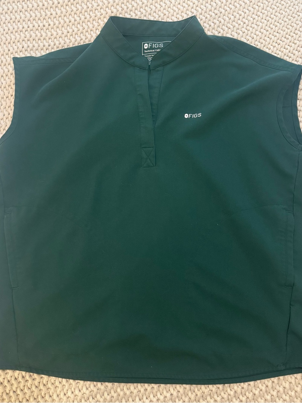 FIGS Women’s Dark Green Collarless Pullover Shirt